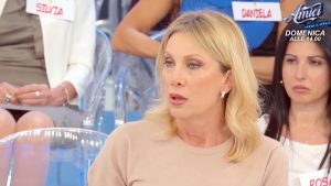 Trono Over: una fuga senza precedenti, tutti lasciano il programma!