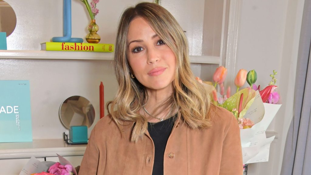 Suede jacket trend: il look di Rachel Stevens è il mio preferito nel fashion high street.