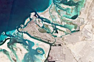 Le città e il loro dominio sui mari: un legame indissolubile e affascinante.