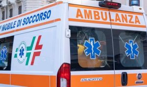 Tragico incidente nel Torinese: un 70enne perde la vita in collisione tra auto.