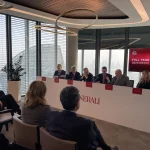 Generali chiude il 2025 con utili record a 4,3 miliardi, Donnet soddisfatto