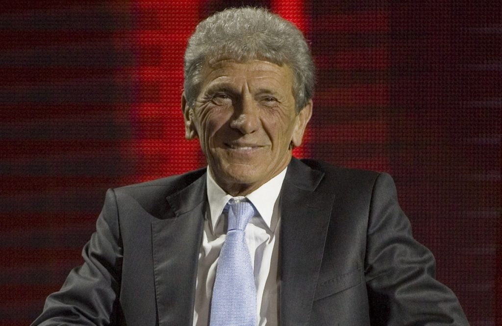Calcio italiano in lutto: è scomparso a 79 anni Beppe Savoldi, leggenda del pallone.