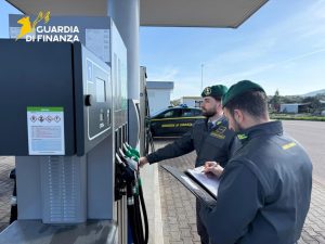 Sanzioni da 4.000 euro per anomalie nei distributori di carburante in Sardegna.