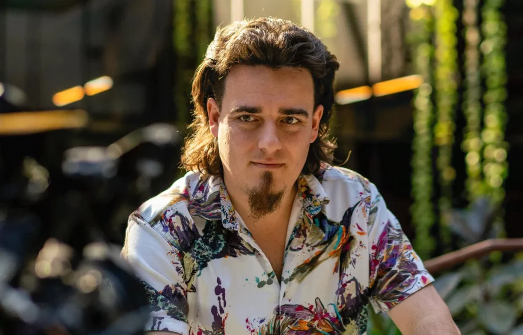 ModRetro di Palmer Luckey cerca finanziamenti con una valutazione di 1 miliardo di dollari.