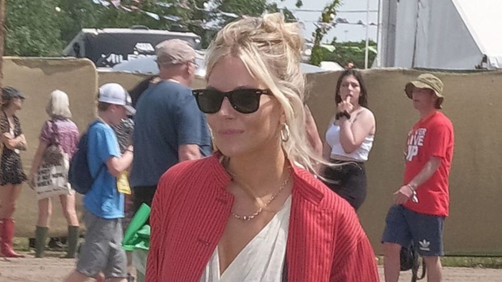 Scarpe Sorel di Sienna Miller: ideali per la pioggia primaverile e in sconto su Amazon!