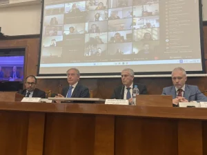 Carburanti e inflazione, Urso: monitoraggio rafforzato contro speculazioni sui prezzi