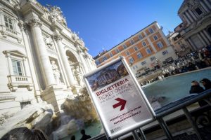 Fontana di Trevi: 230 mila visitatori e 435 mila euro incassati nel primo mese.