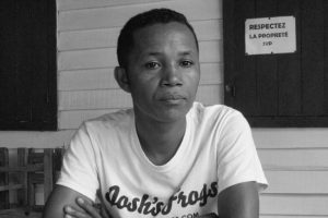 Addio a Justin Claude Rakotoarisoa, custode degli anfibi del Madagascar, scomparso a 45 anni.