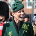 Look primaverile di Kate Middleton: due dettagli chiave per un outfit verde da stadio.