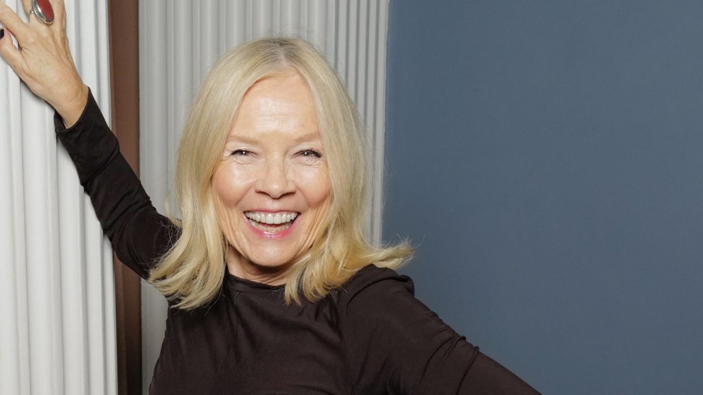 Scopri la selezione di giacche primaverili di Jo Good: stile fresco e alla moda!