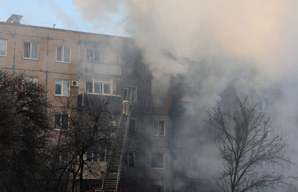 Attacchi russi in Ucraina: 4 morti a Kharkiv tra missili e droni.