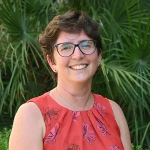 Laura Castelli alla guida del CDCNPA: batterie e transizione ecologica verso un futuro sostenibile.