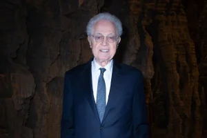 Addio a Lionel Jospin, l’ex premier francese che ha segnato la politica del Paese.