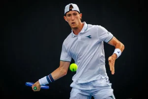 Indian Wells: Arnaldi e Maestrelli eliminati al primo turno, sogni infranti nel Masters 1000.