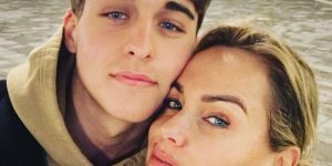 Davide Bonolis giustifica la foto con la madre dopo le critiche ricevute.