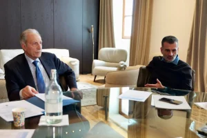 Incontro tra Bardi e Decaro: futuro della gestione idrica in Basilicata e Puglia.