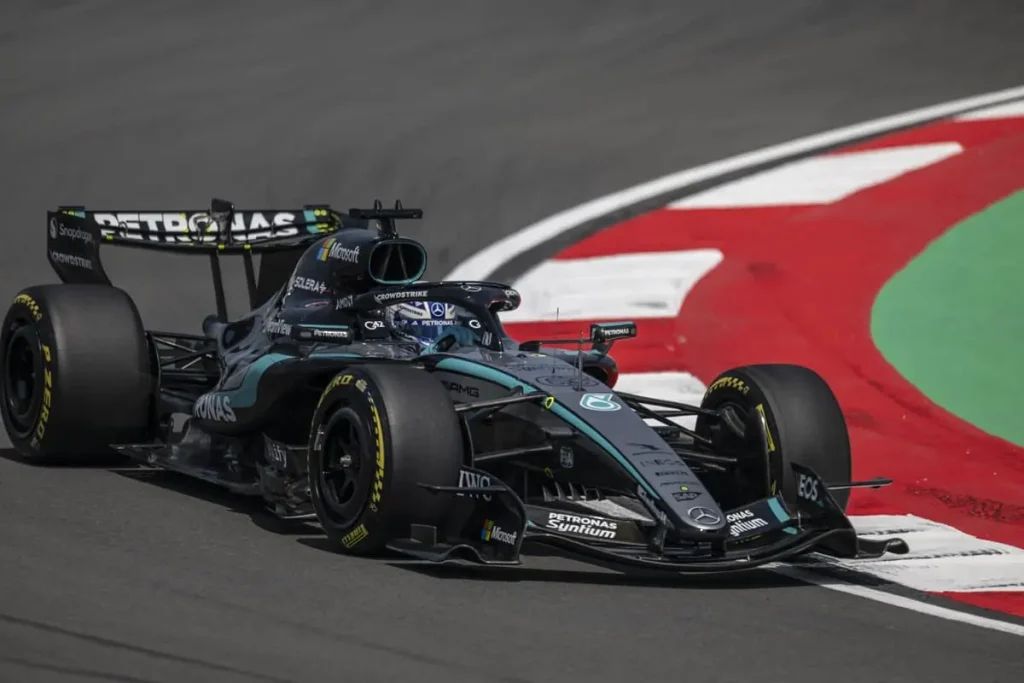 Russell conquista la pole per la Sprint del GP di Cina, Hamilton quarto e Leclerc sesto.