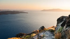 Scopri Santorini: 9 esperienze uniche per esplorare l’isola lontano dalle folle.