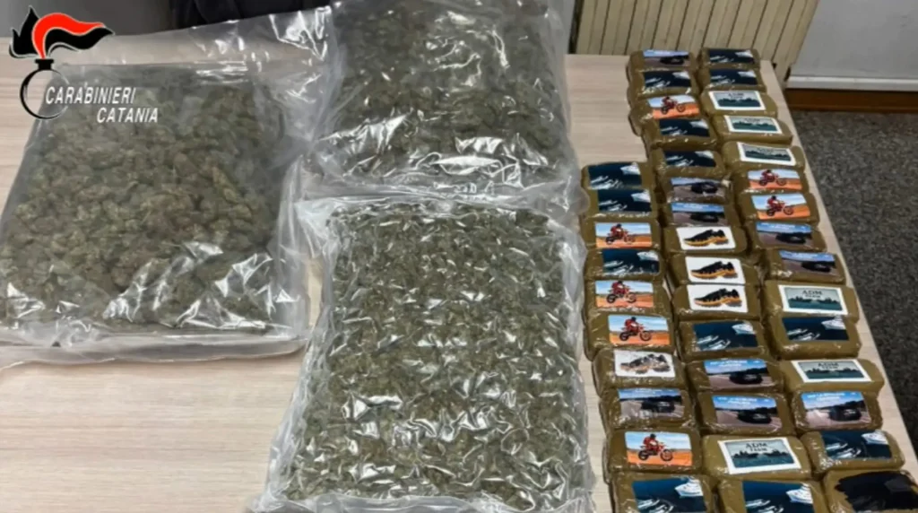 Scoperto inseguimento sulla Statale 417: un 36enne arrestato con 7,5 kg di droga.