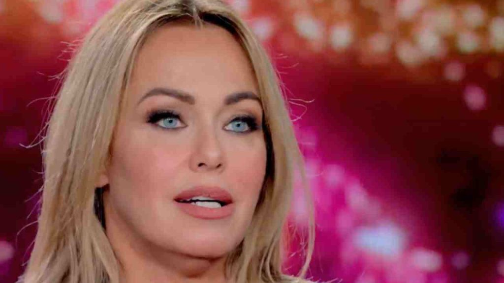 Sonia Bruganelli si scaglia contro Presta e Lucarelli: duri attacchi senza filtri. Ora annuncia il grande ritorno in tv, sorprendendo tutti.
Sonia Bruganelli contro Presta e Lucarelli e il ritorno in tv chiacchierato