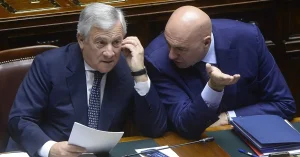 Iran: Tajani conferma aiuti a 10.000 italiani in zone a rischio, Crosetto garantisce protezione massima.