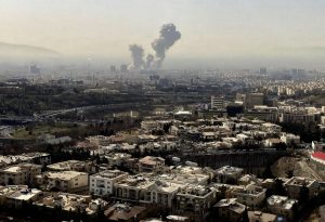 Israele e Usa colpiscono l’Iran, Trump: “Khamenei, uno dei più malvagi della storia.”