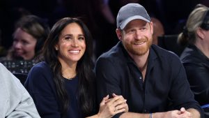 Harry e Meghan sono ipocriti per condividere foto di Archie e Lilibet?