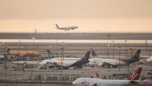 Consigli di viaggio nel Regno Unito: voli, avvisi e assicurazione durante la crisi in Medio Oriente.