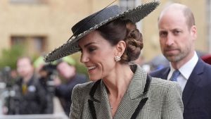 Ritorno dei celebri orecchini di perle di Kate Middleton: l’accessorio perfetto per ogni occasione.