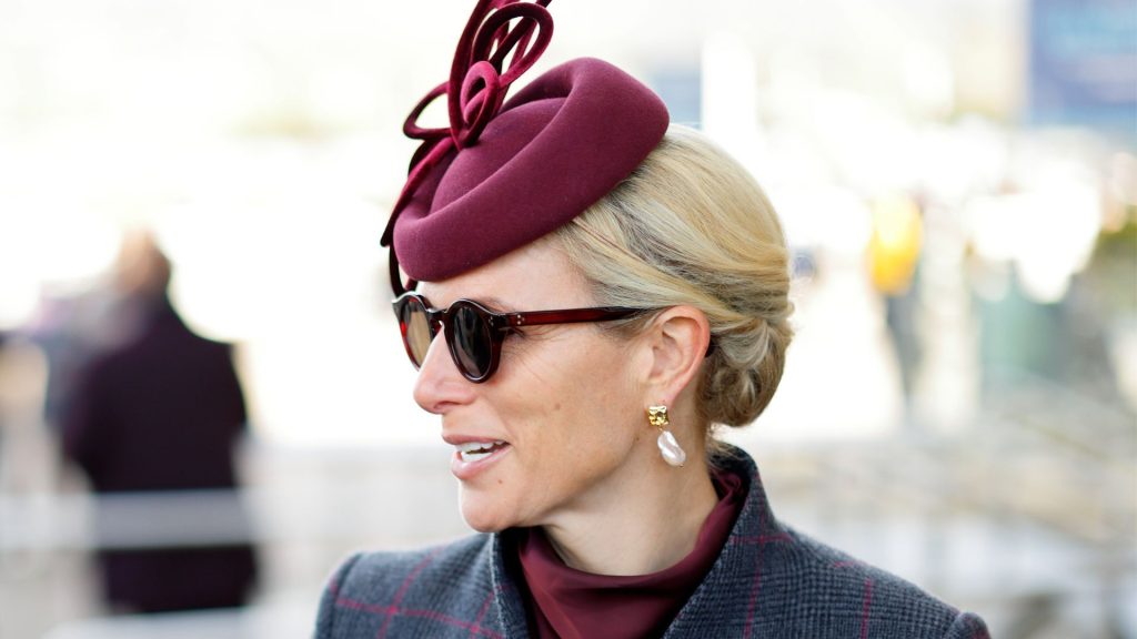 Orecchini perla di Zara Tindall: eleganza accessibile a tutti. Scopri il loro prezzo sorprendente!