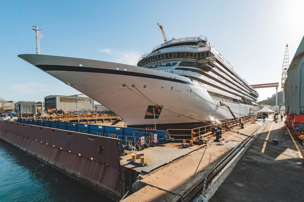 Fincantieri lancia la prima nave da crociera al mondo alimentata a idrogeno.