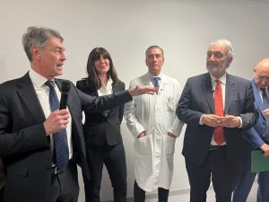 Bernini e Rocca inaugurano la nuova unità di Geriatria al Policlinico Tor Vergata di Roma.