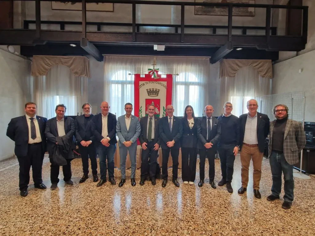 Zecchinato dialoga con i sindaci del Portogruarese per ascoltare esigenze locali.