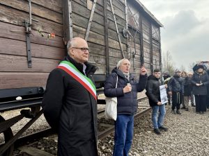 Shoah, Gualtieri ad Auschwitz: “Ricordiamo l’abisso della storia umana” – Foto e video.