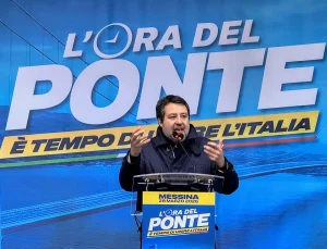 Salvini: “Ponte sullo Stretto, opera strategica contro la mafia” – Guarda il video