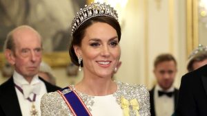Il trucco di Kate Middleton ai banchetti reali: il segreto dei royals si ripete?