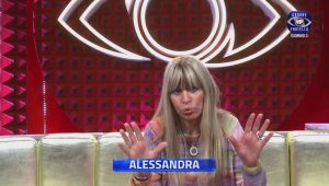 Grande Fratello Vip 2026, Alessandra Mussolini: il tatuaggio nascosto scoperto da Antonella Elia | Video