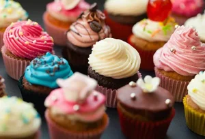 Abitudini quotidiane che danneggiano la salute della tua schiena senza accorgertene