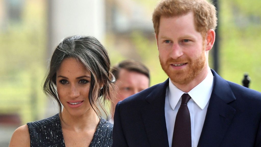 Harry e Meghan pronti a rivelazioni? Una crisi finanziaria potrebbe svelare nuovi segreti.