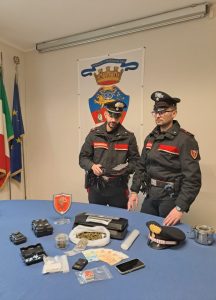 Arrestato un 27enne macedone ad Alba per trasporto di droga in auto.