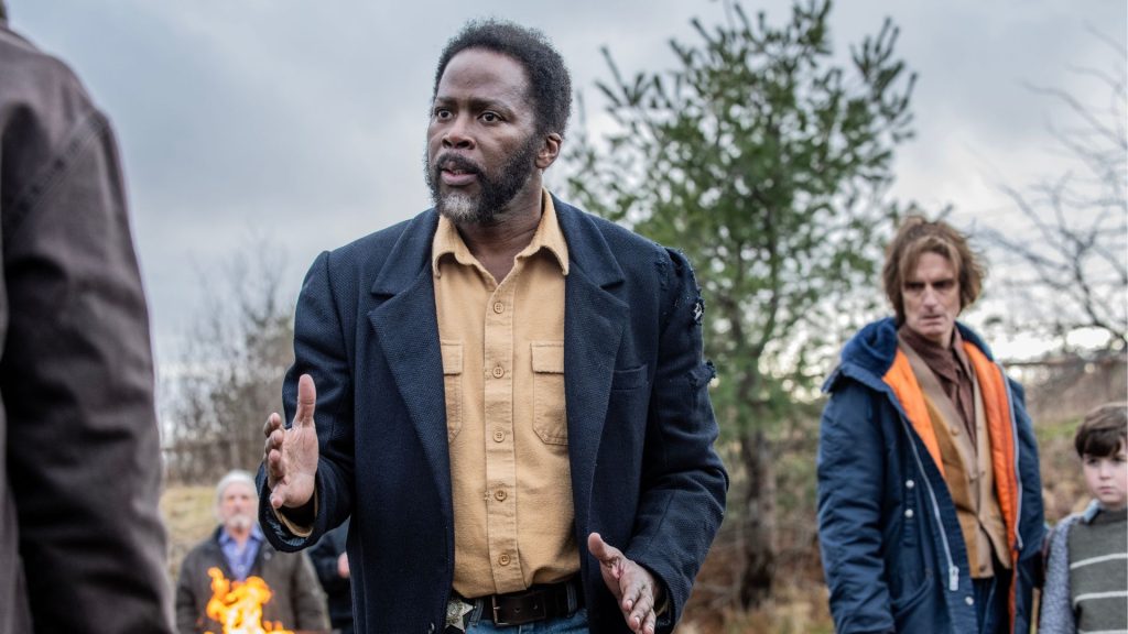 From: La quarta stagione su Paramount+, un thriller misterioso che ti tiene col fiato sospeso.