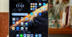 Honor Magic V6: il primo pieghevole con certificazione IP69 per resistenza agli agenti esterni.