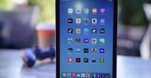 iPhone Fold: multitasking simile all’iPad, ma niente app iPad e assente Face ID.