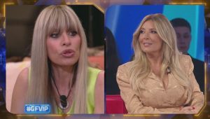 Grande Fratello Vip 2026: Primo acceso scontro tra Alessandra Mussolini e Selvaggia Lucarelli video