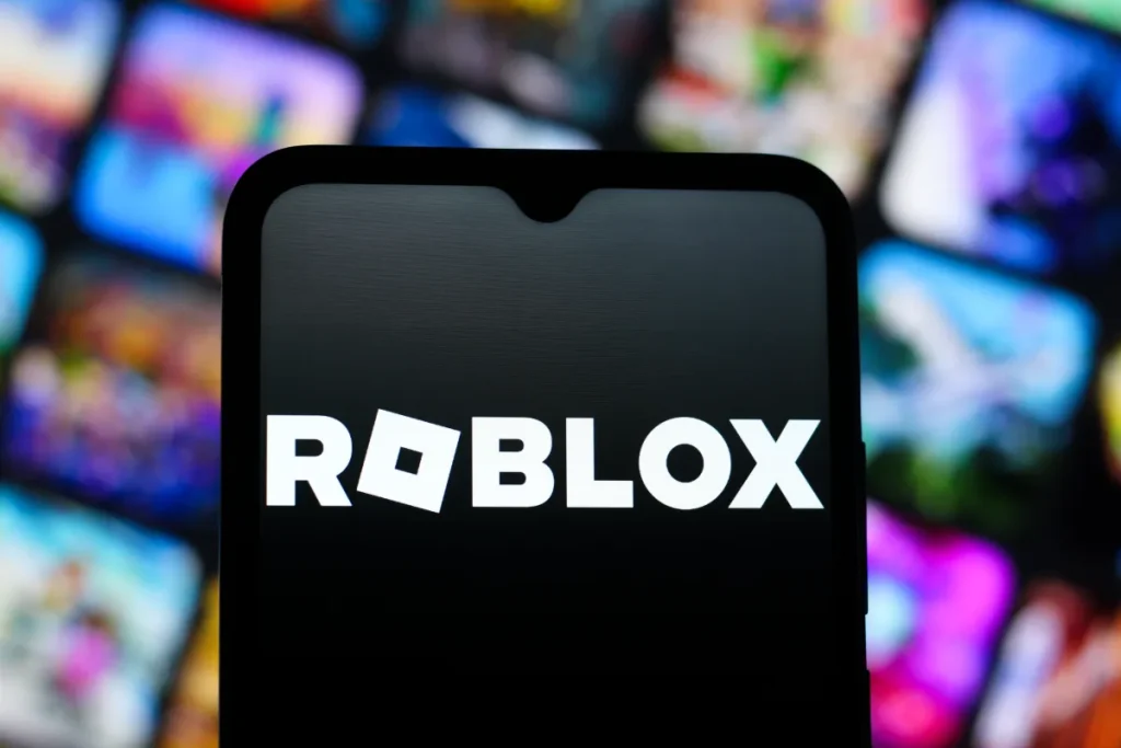 Roblox introduce chat AI in tempo reale per filtrare linguaggio vietato.