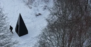 Vivere fuori dalla civiltà è più semplice con il nuovo ‘nucleo utilitario off-grid’