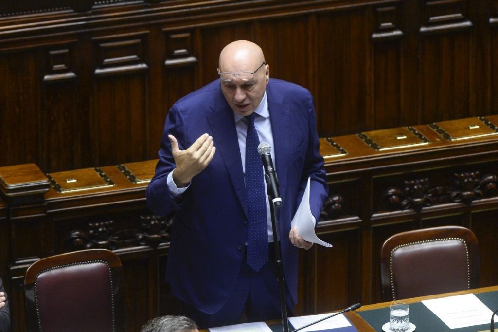 Crosetto: Responsabilità prima di tutto, no al voto anticipato in tempo di crisi.