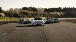 Svelata a settembre la nuova Jaguar GT elettrica: lusso e innovazione per il futuro.