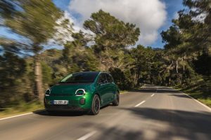 Renault Twingo E-Tech Electric: il nuovo modello elettrico ora disponibile nelle concessionarie.