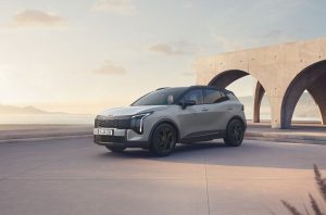 Kia lancia la Black Edition della Sportage: design esclusivo e sportività elevata.